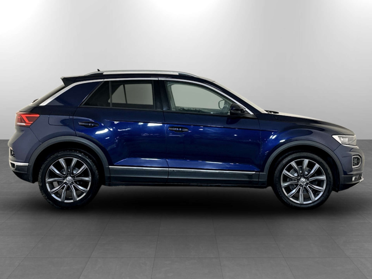 Used Volkswagen T-Roc 2018 for sale - 77469901: Photo 11