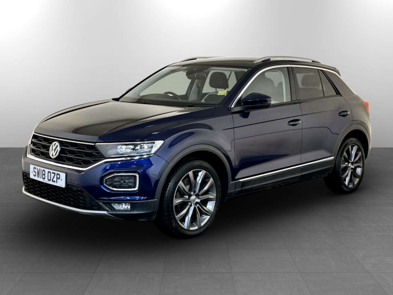 Used Volkswagen T-Roc 2018 for sale - 77469901: Photo 6