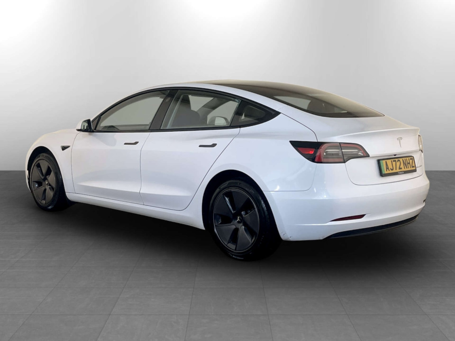 Used Tesla Model 3 2022 for sale - 77469954: Photo 8