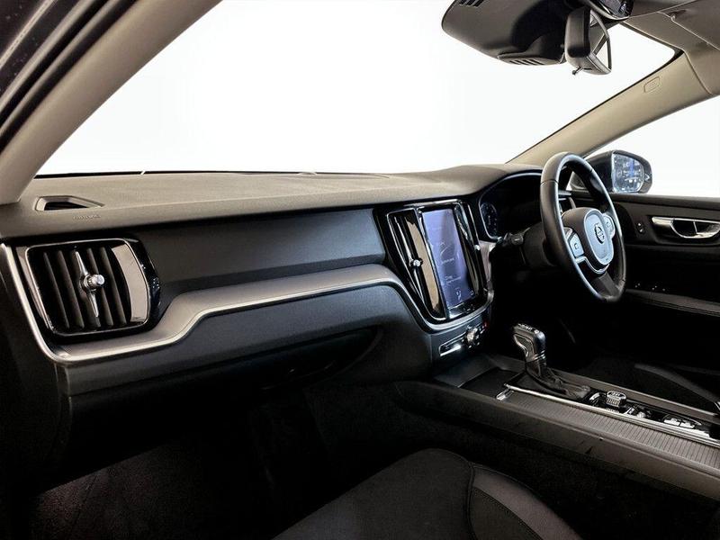 Used Volvo V60 2019 for sale - 76355600: Photo 12