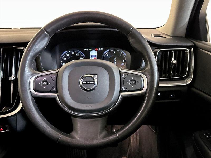 Used Volvo V60 2019 for sale - 76355600: Photo 16