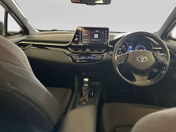 Used Toyota C-HR 2022 for sale - 79205173: Photo