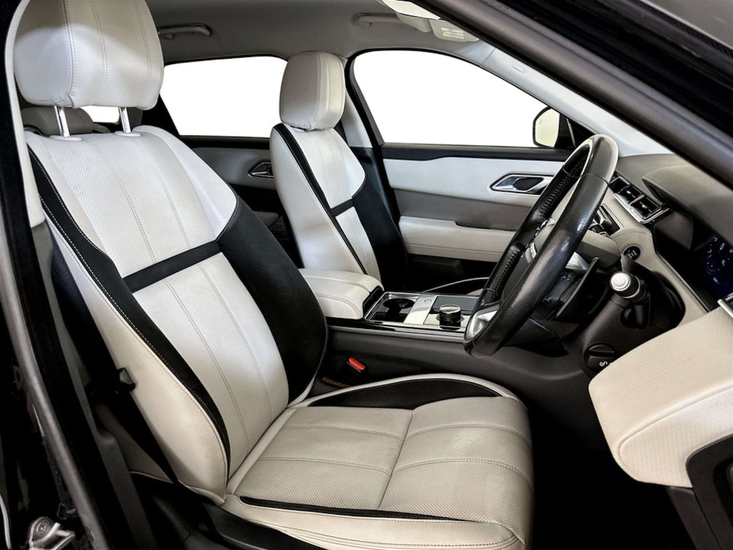 Used Land Rover Range Rover Velar 2017 for sale - 77487063: Photo 13