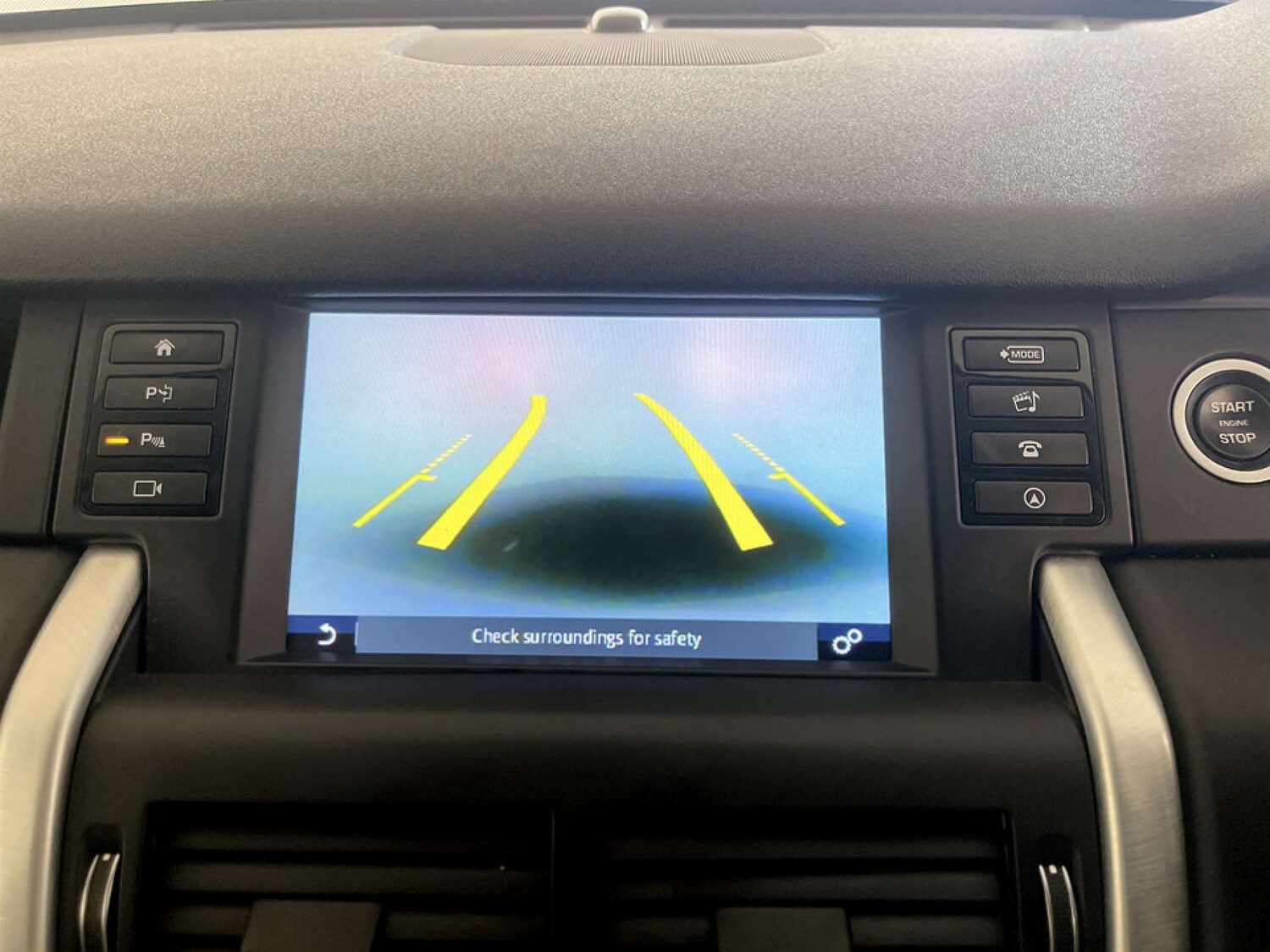 Used Land Rover Discovery Sport 2018 for sale - 77617143: Photo 21