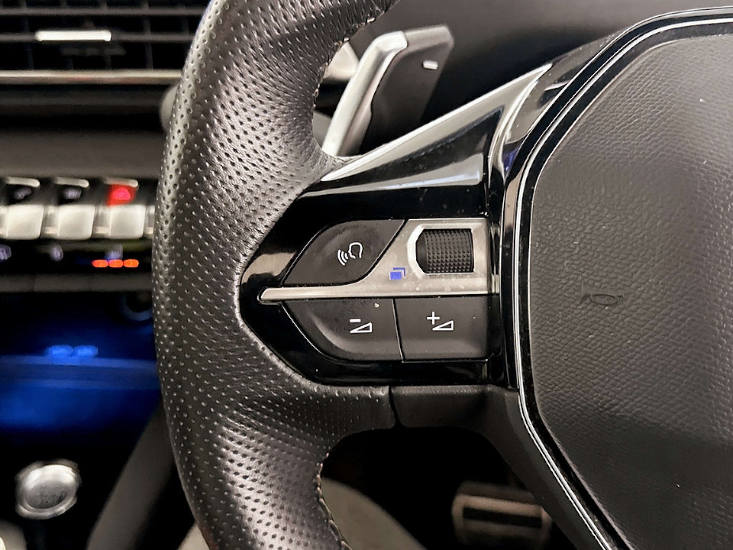 Used Peugeot 3008 2020 for sale - 77276704: Photo 19