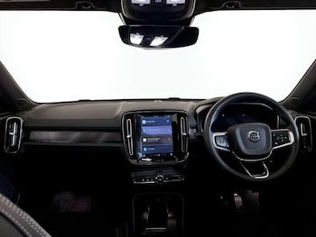 Used Volvo XC40 2023 for sale - 76819088: Photo