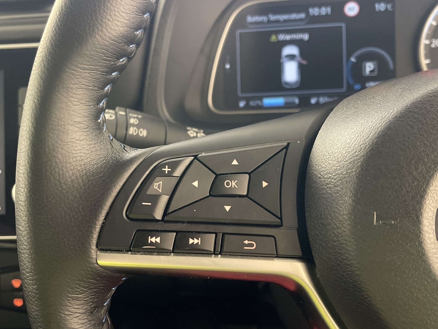 Used Nissan Leaf 2023 for sale - 77930574: Photo 18