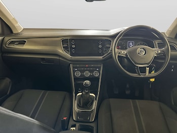 Used Volkswagen T-Roc 2019 for sale - 79165202: Photo