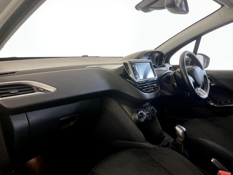 Used Peugeot 208 2018 for sale - 76146752: Photo 12
