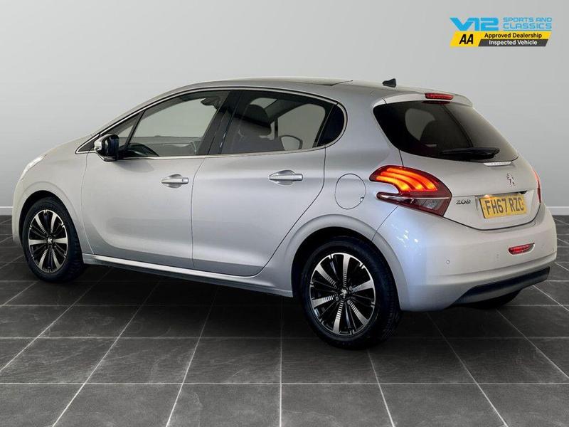 Used Peugeot 208 2018 for sale - 76146752: Photo 8