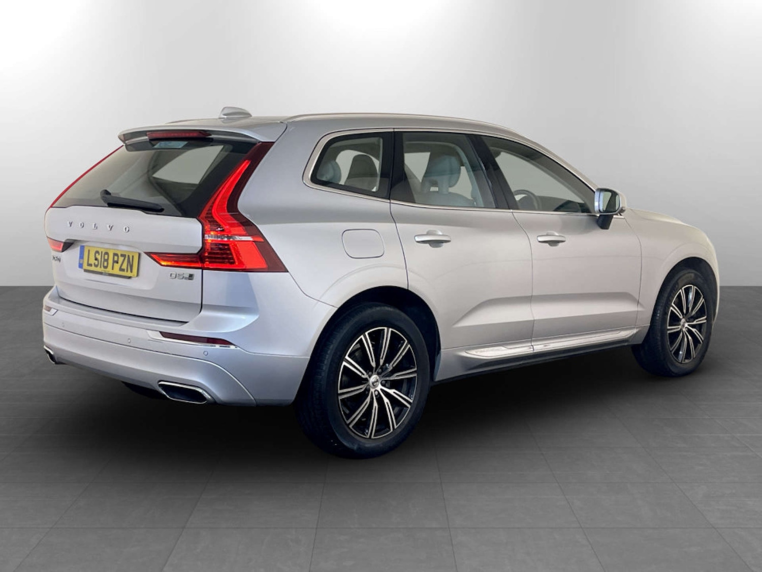 Used Volvo XC60 2018 for sale - 77355565: Photo 10