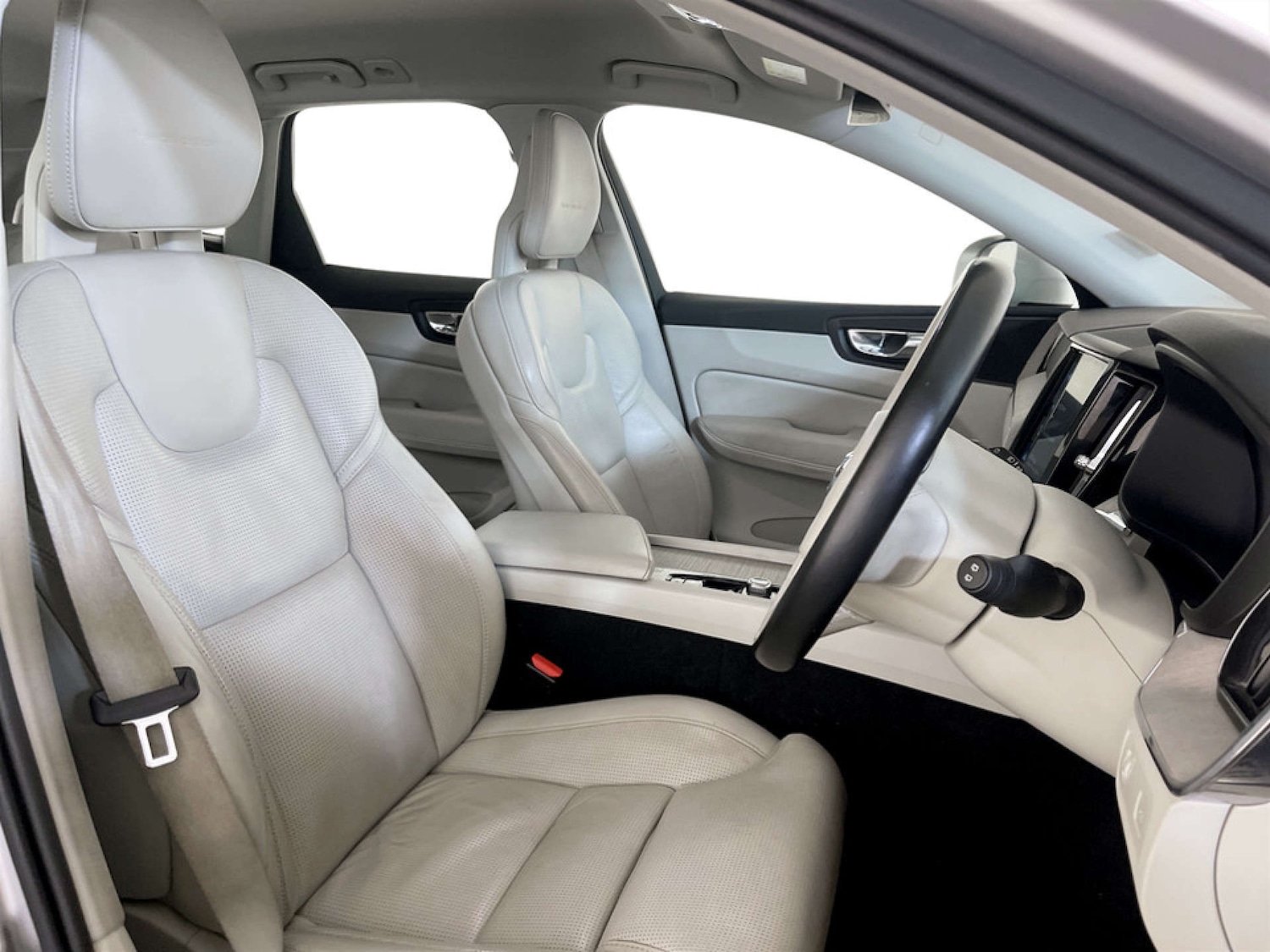 Used Volvo XC60 2018 for sale - 77355565: Photo 13