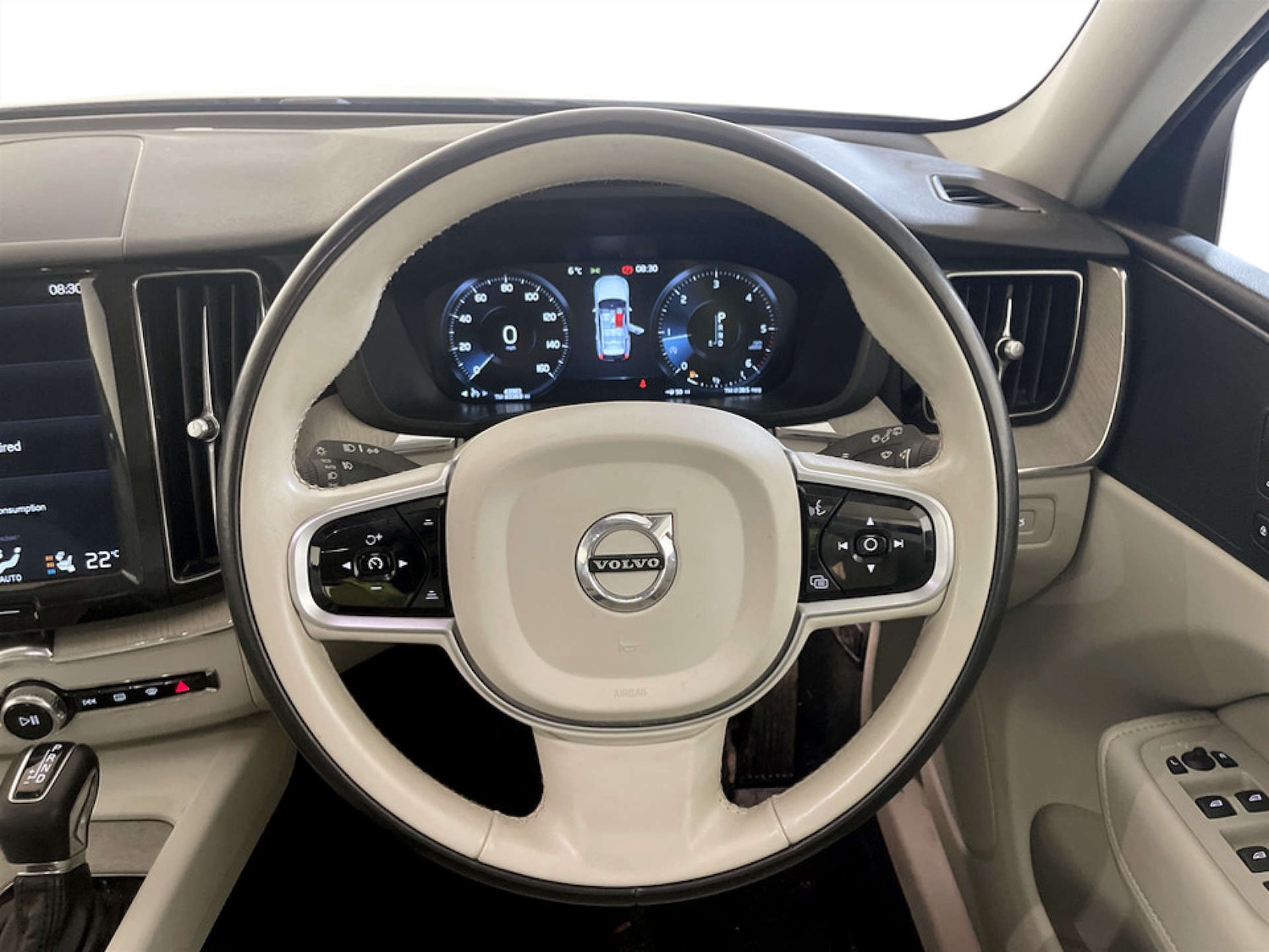Used Volvo XC60 2018 for sale - 77355565: Photo 17