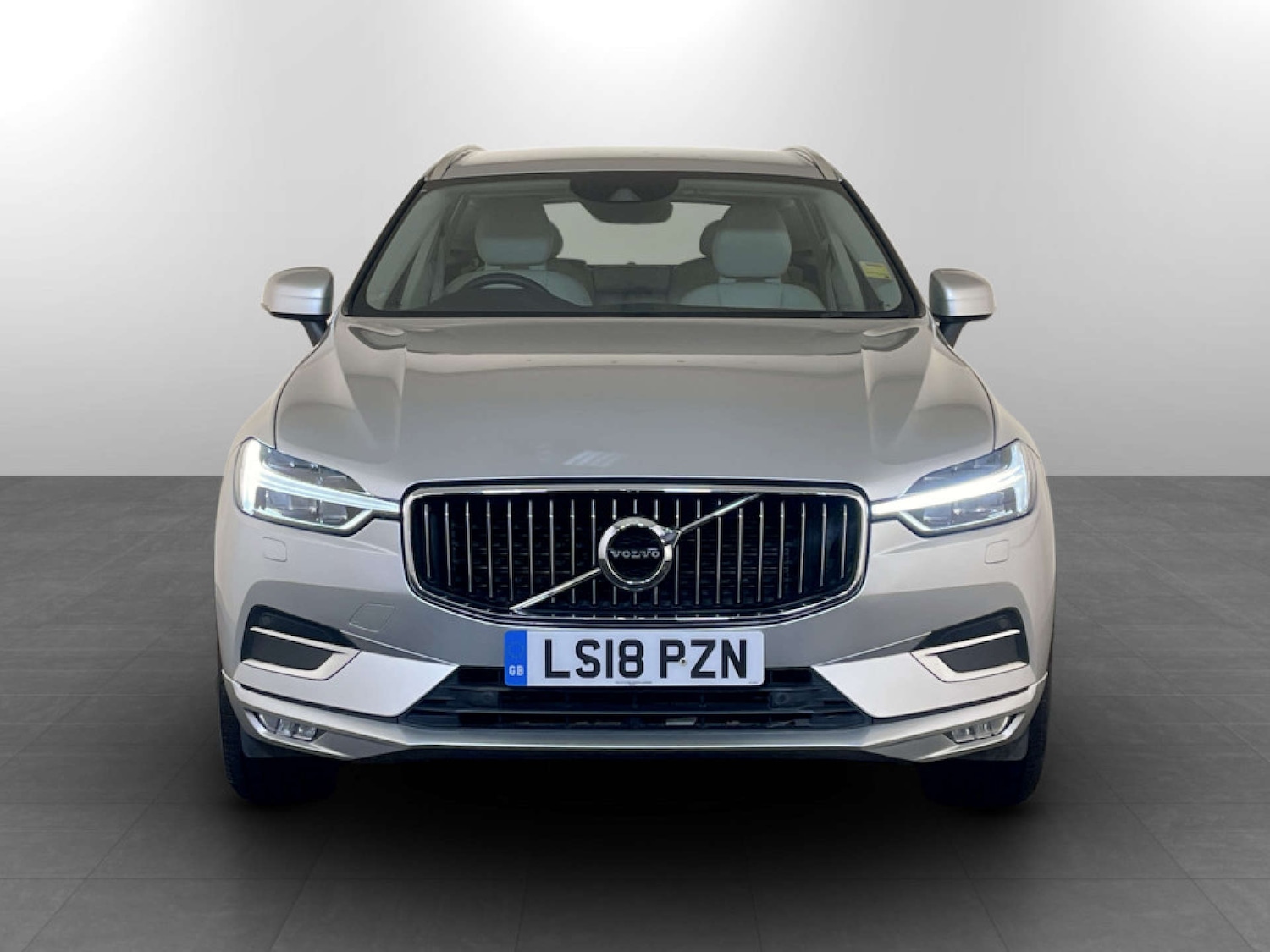 Used Volvo XC60 2018 for sale - 77355565: Photo 5