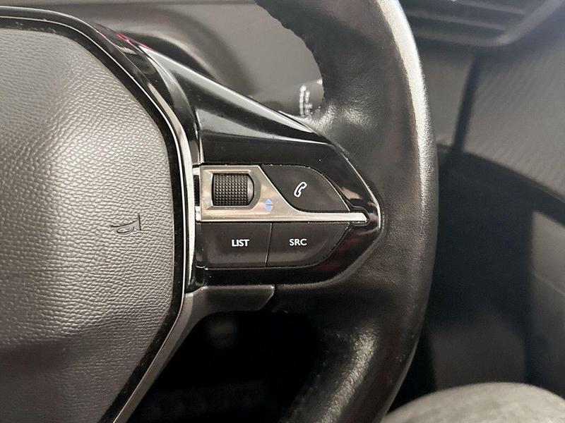 Used Peugeot 2008 2021 for sale - 76405211: Photo 19