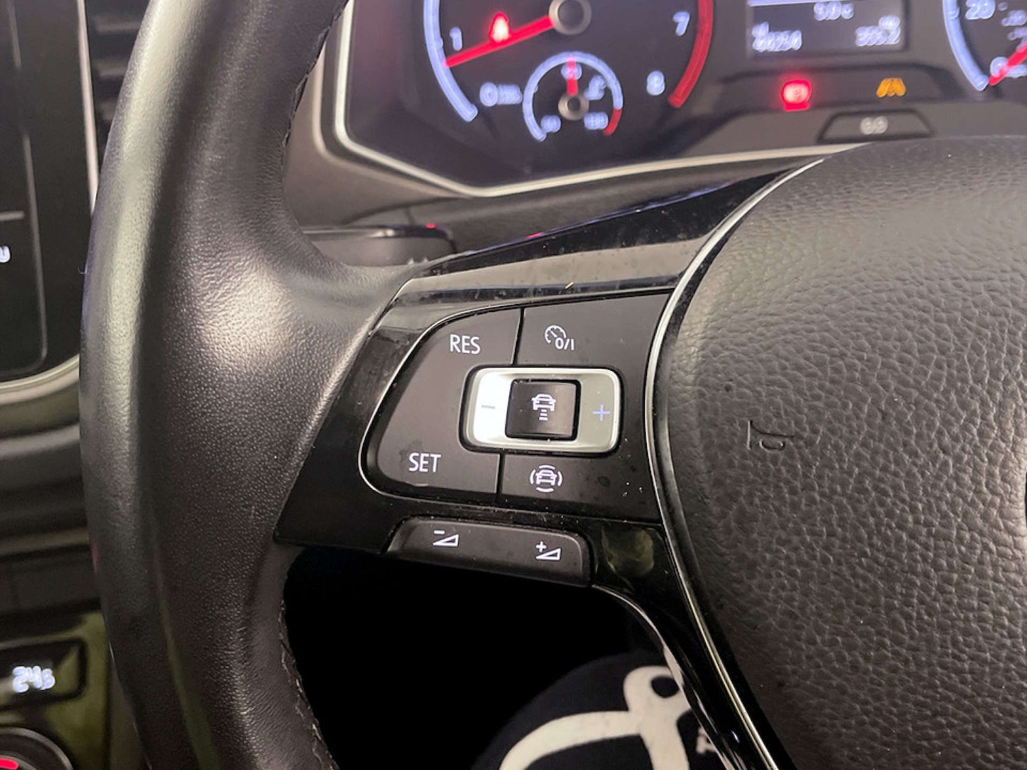 Used Volkswagen T-Roc 2019 for sale - 77224838: Photo 18