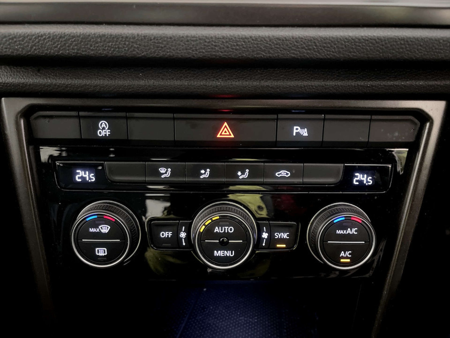 Used Volkswagen T-Roc 2019 for sale - 77224838: Photo 26