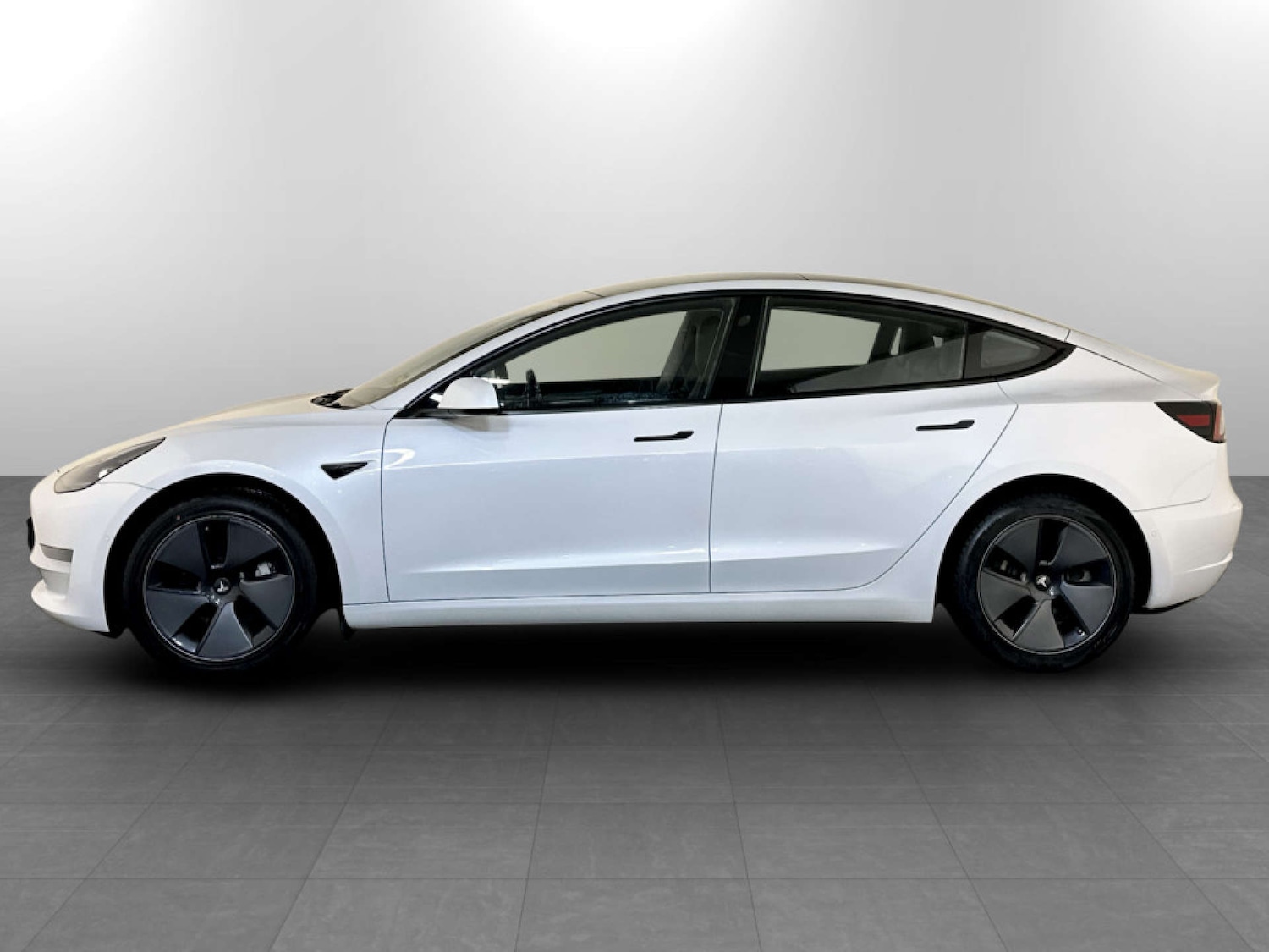 Used Tesla Model 3 2021 for sale - 77482221: Photo 7