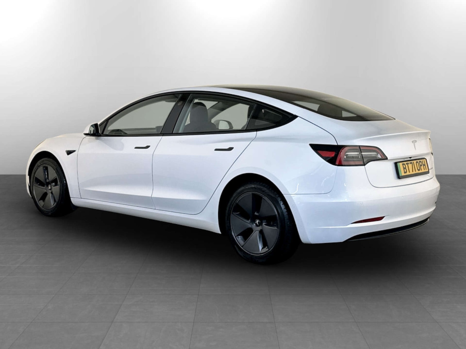 Used Tesla Model 3 2021 for sale - 77482221: Photo 8