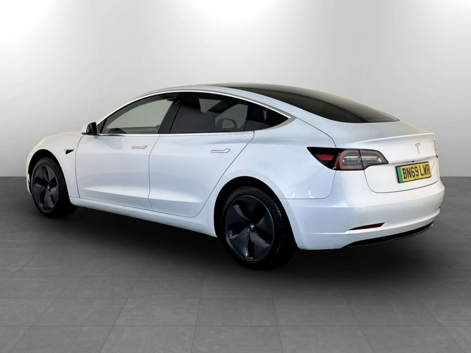 Used Tesla Model 3 2020 for sale - 77185601: Photo 8