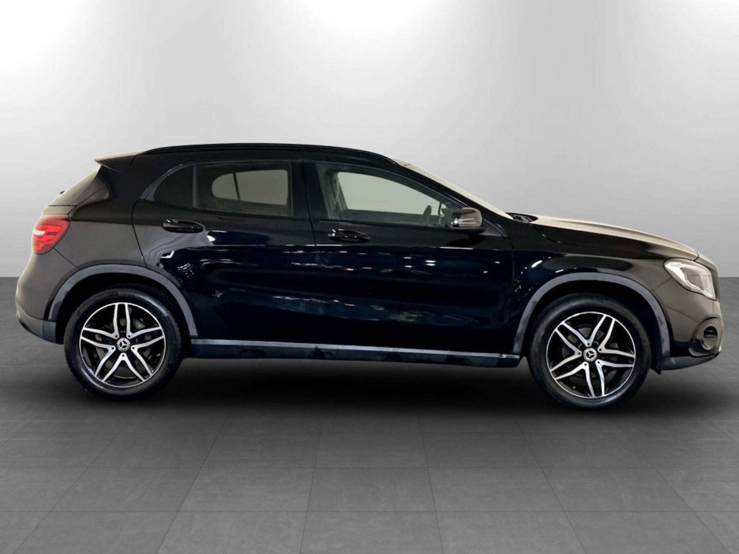 Used Mercedes-Benz GLA 2019 for sale - 77813590: Photo 11