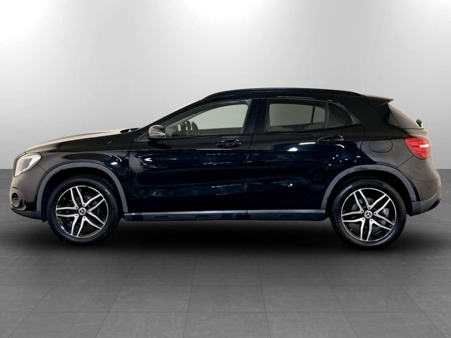 Used Mercedes-Benz GLA 2019 for sale - 77813590: Photo 7