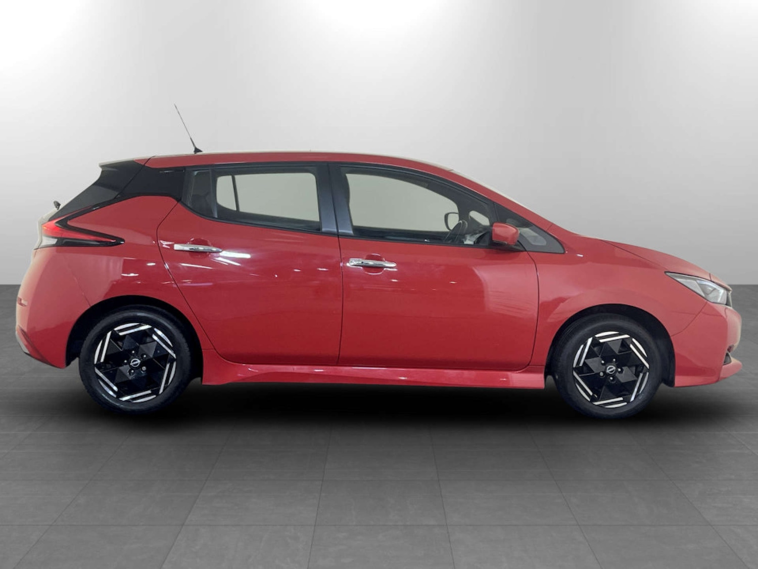 Used Nissan Leaf 2022 for sale - 77364261: Photo 11