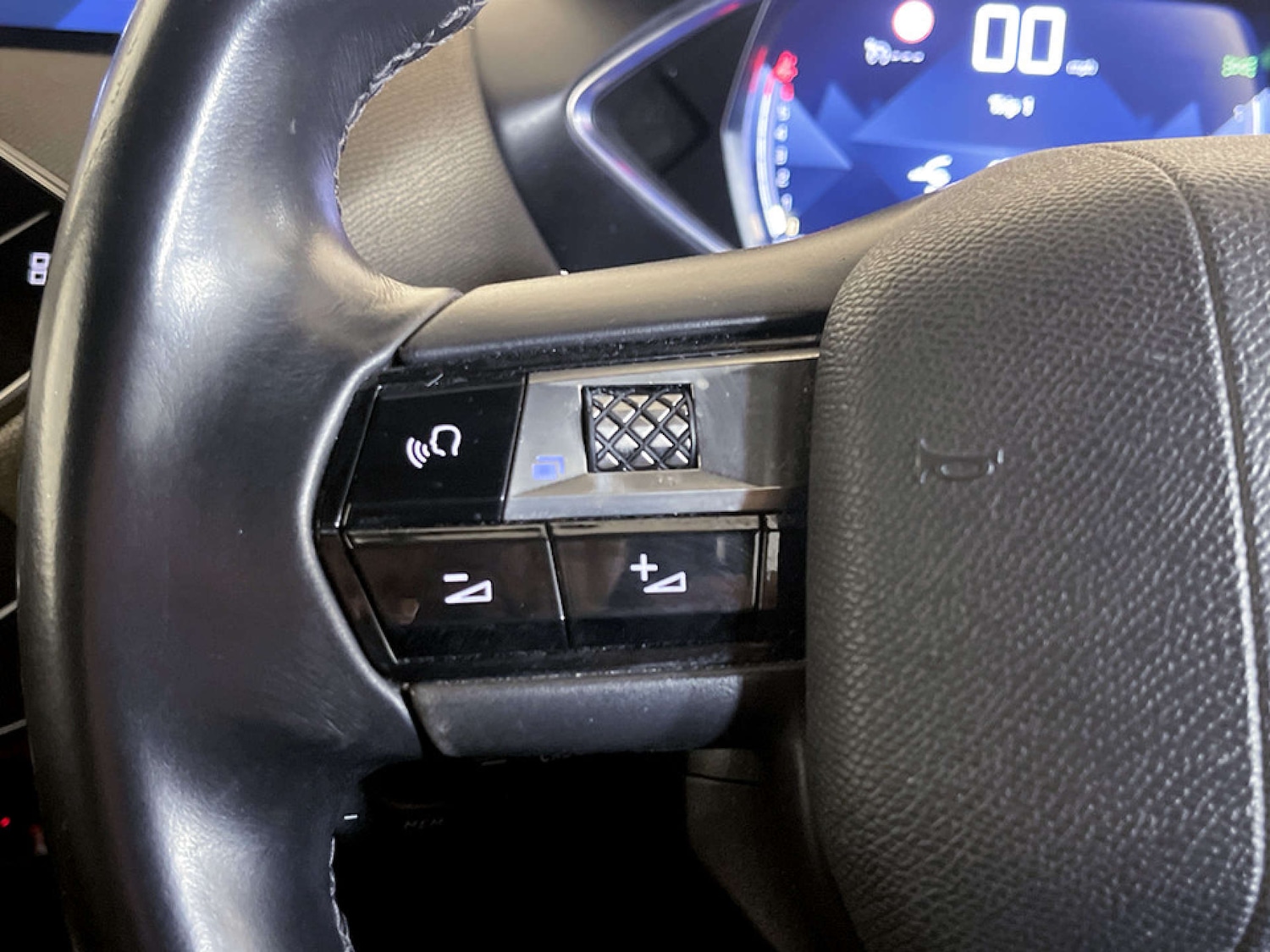 Used DS Automobiles DS 3 Crossback 2019 for sale - 77185491: Photo 17