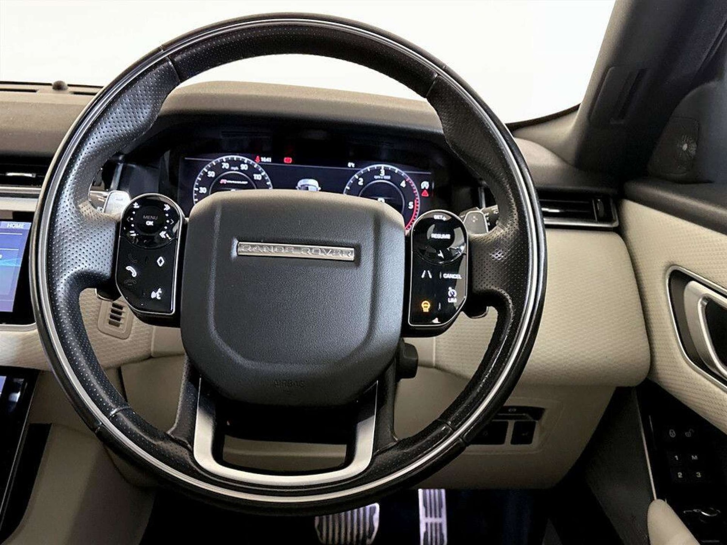 Used Land Rover Range Rover Velar 2019 for sale - 77210010: Photo 17