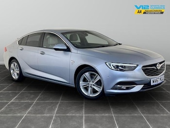 Vauxhall - Insignia
