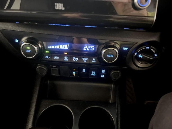 Used Toyota Hilux 2021 for sale - 76161962: Photo 25