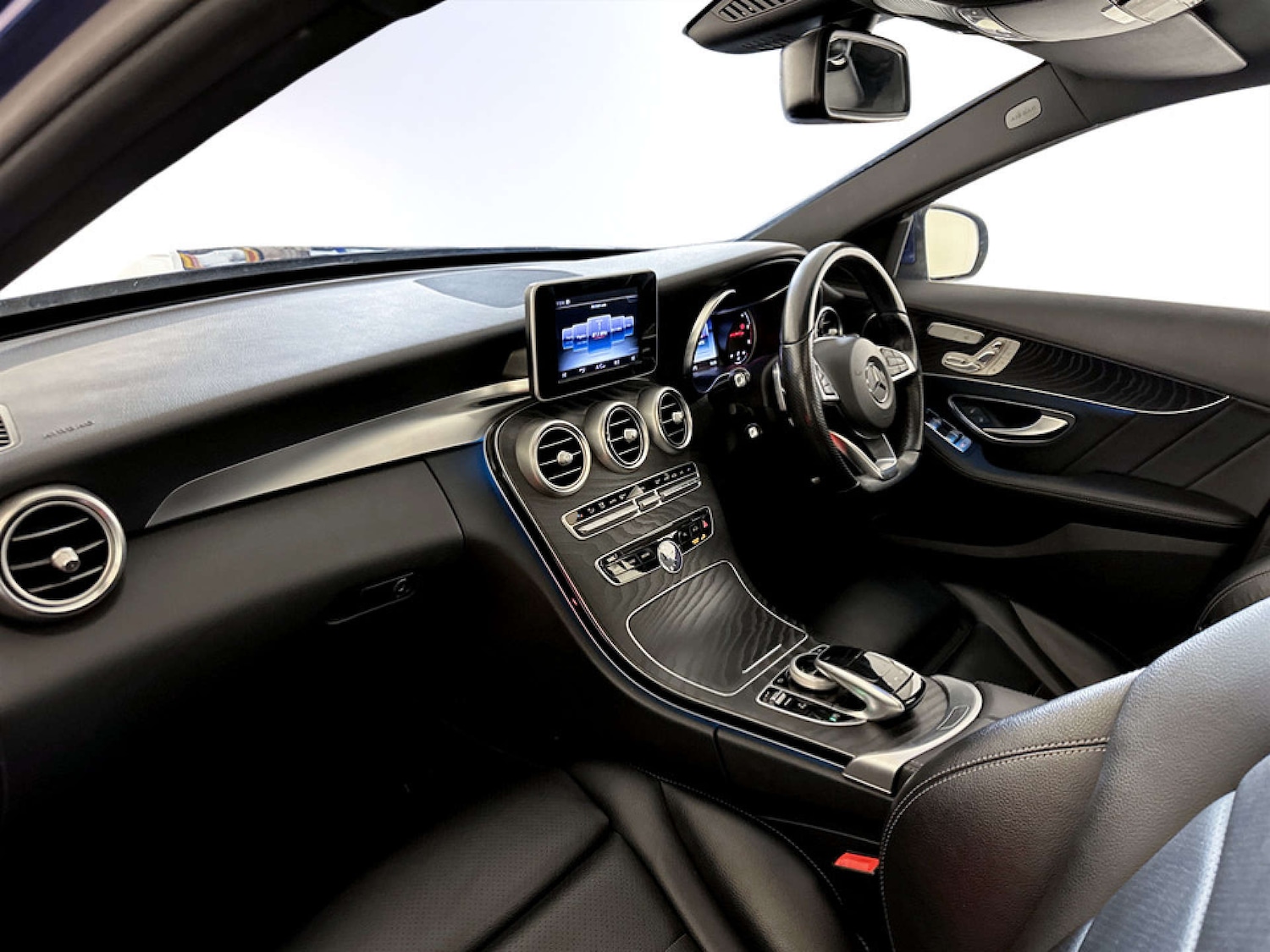 Used Mercedes-Benz C Class 2017 for sale - 77355563: Photo 12