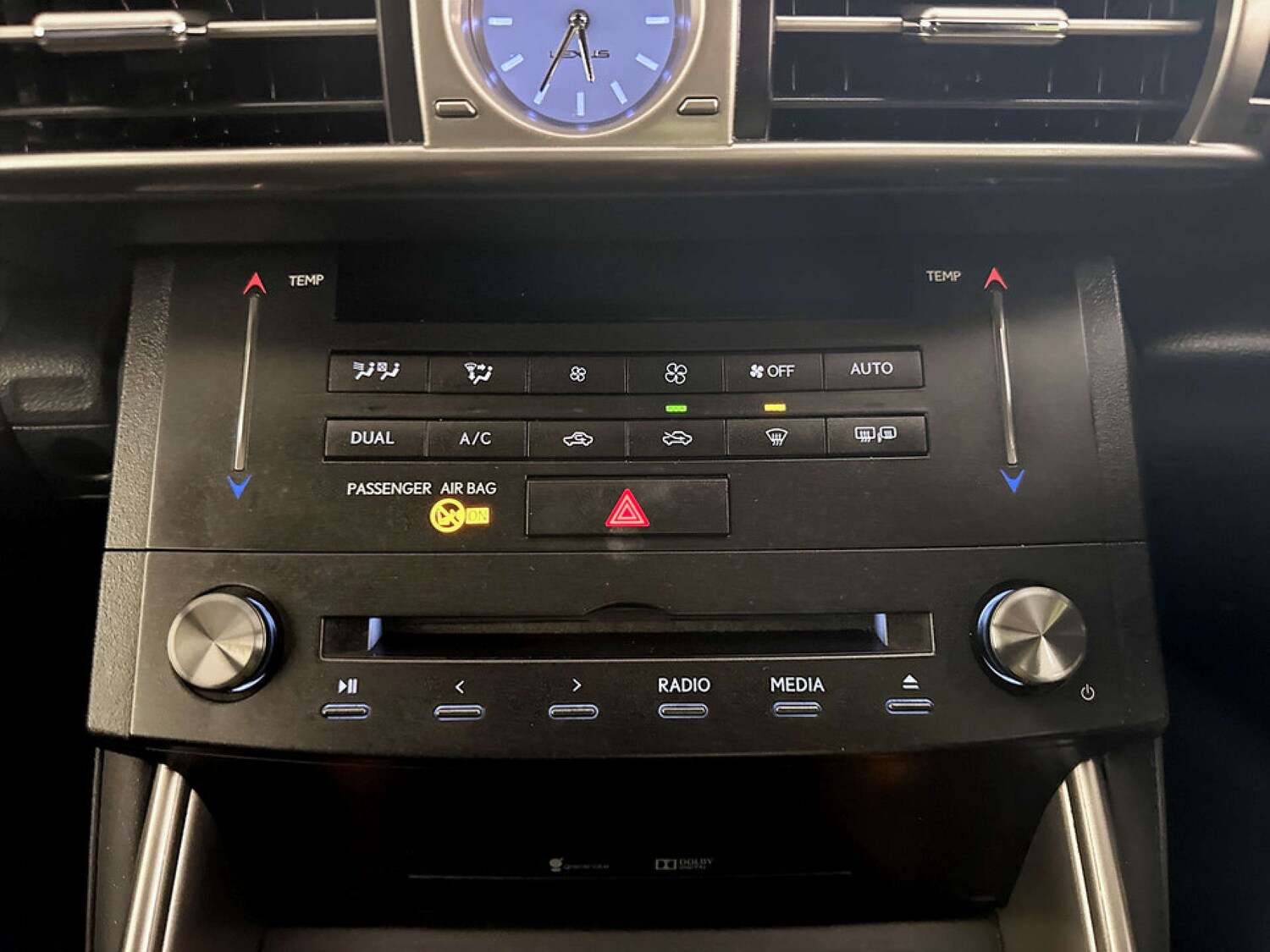 Used Lexus IS 2016 for sale - 77609402: Photo 26