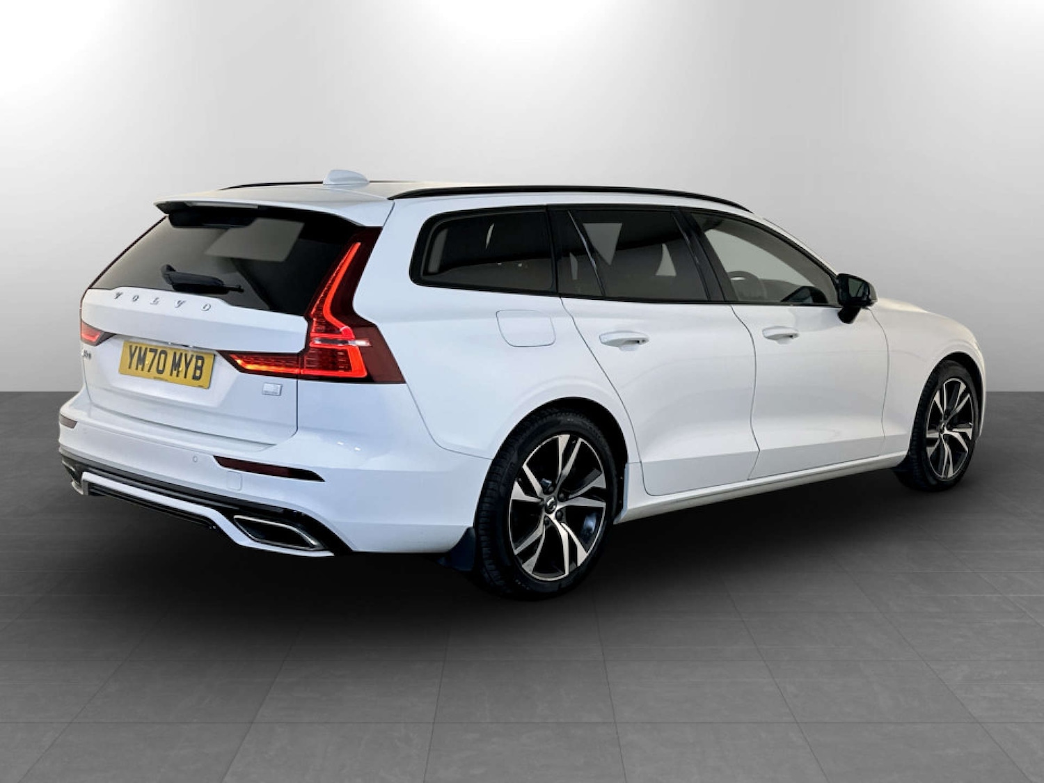 Used Volvo V60 2021 for sale - 77750328: Photo 10