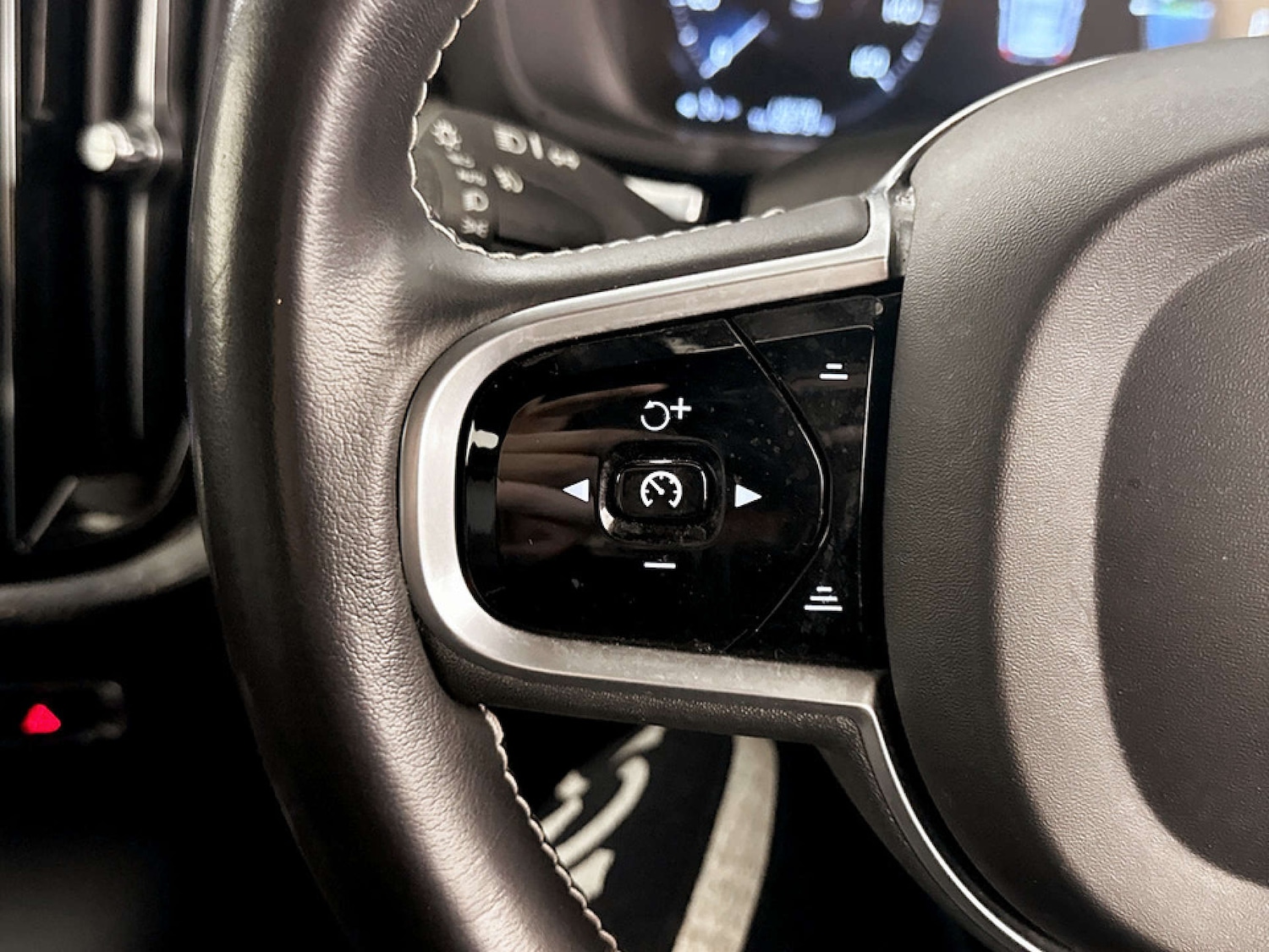 Used Volvo V60 2021 for sale - 77750328: Photo 17