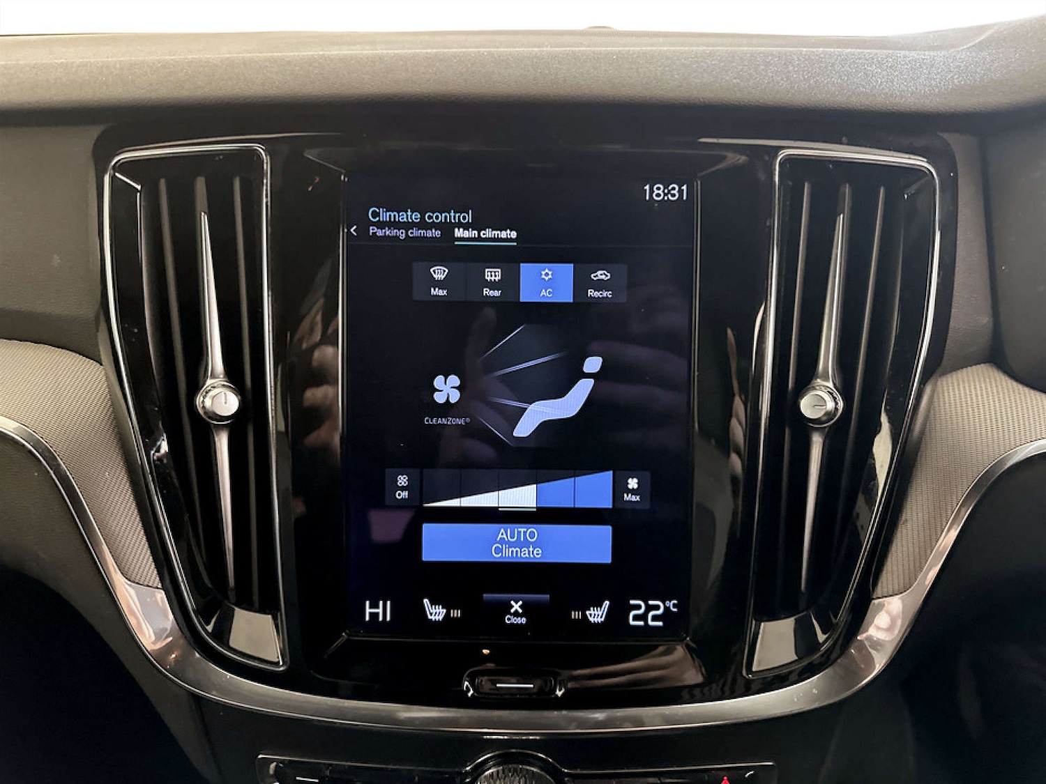 Used Volvo V60 2021 for sale - 77750328: Photo 23