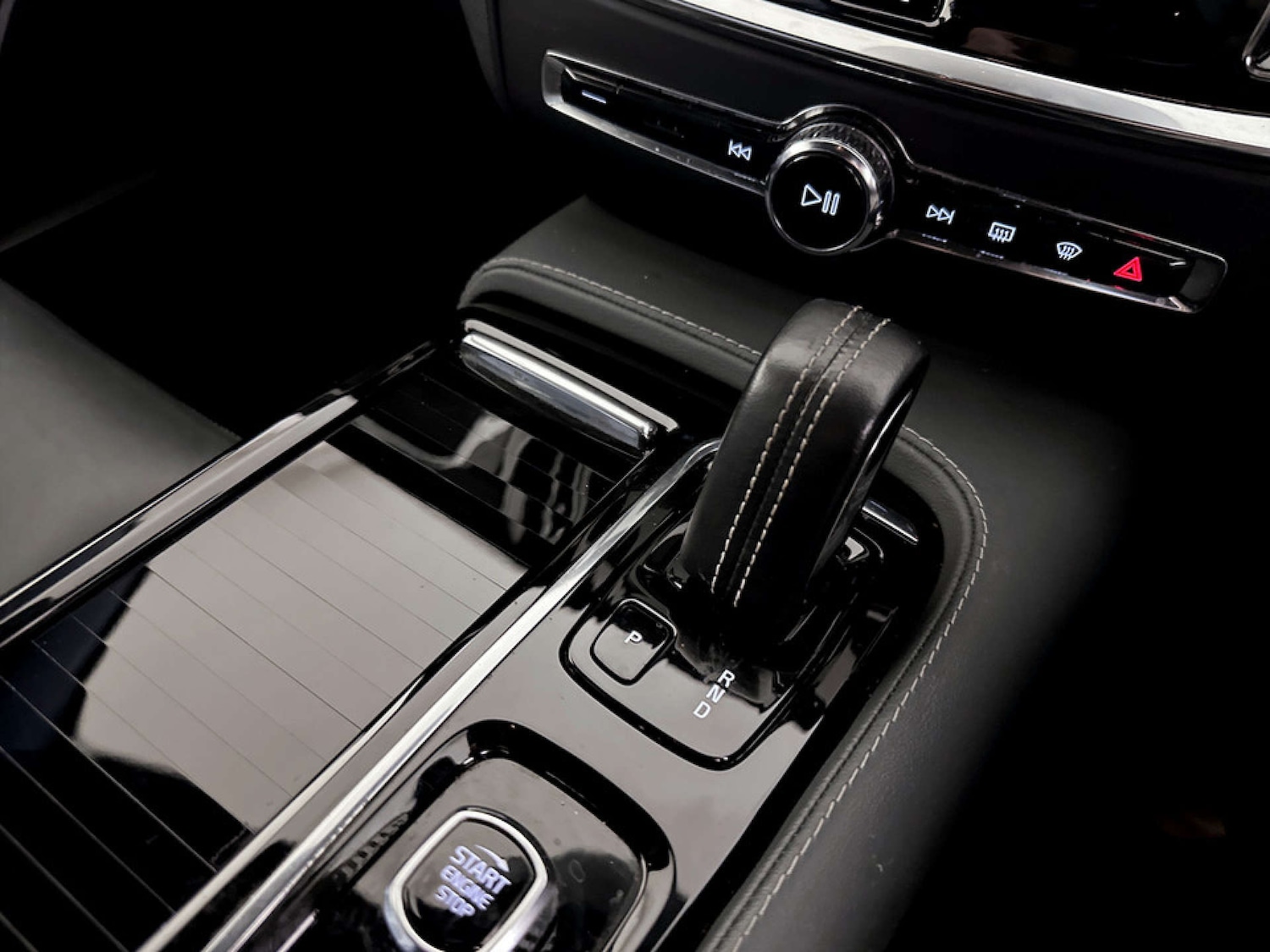 Used Volvo V60 2021 for sale - 77750328: Photo 24