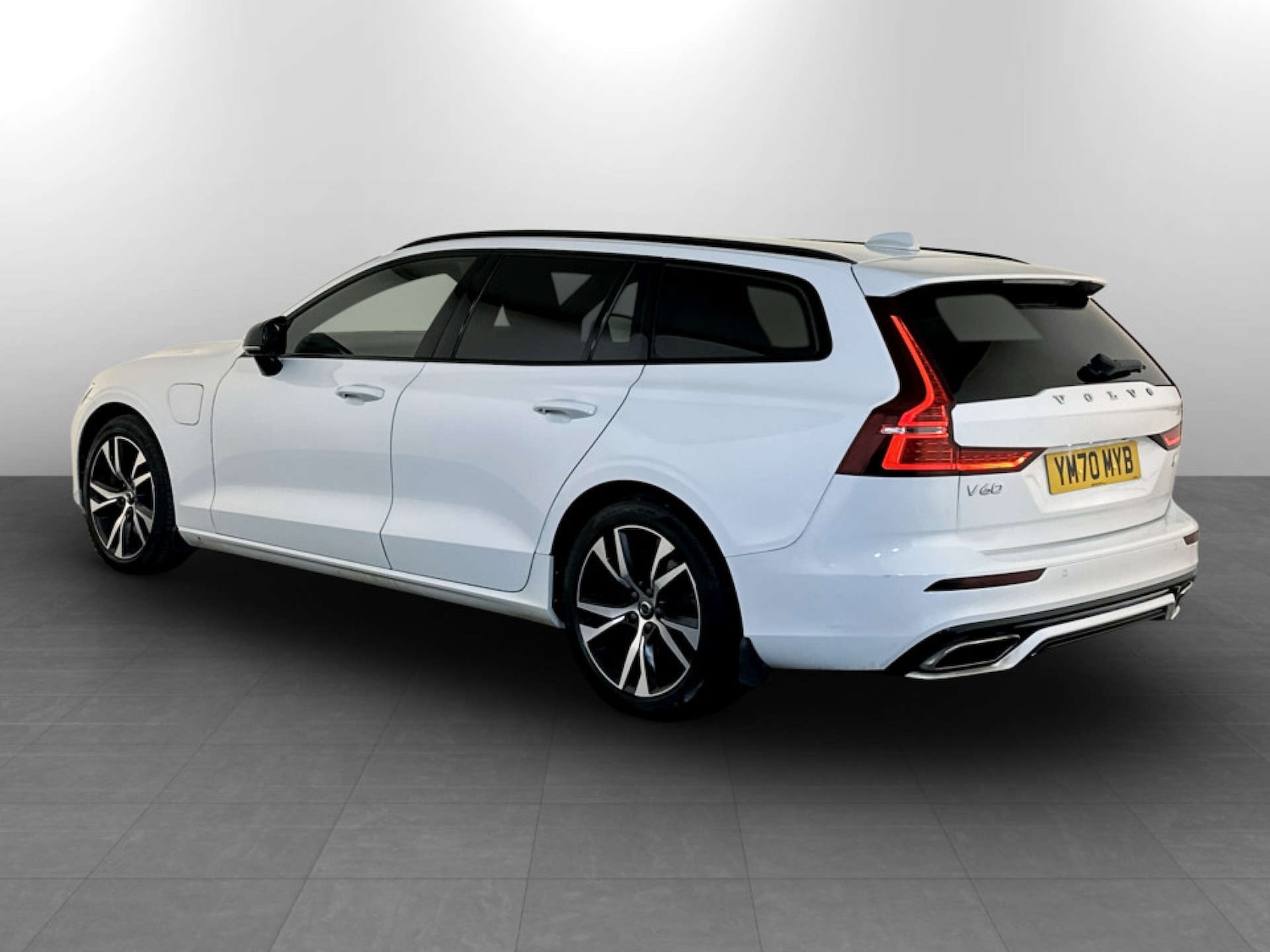Used Volvo V60 2021 for sale - 77750328: Photo 8