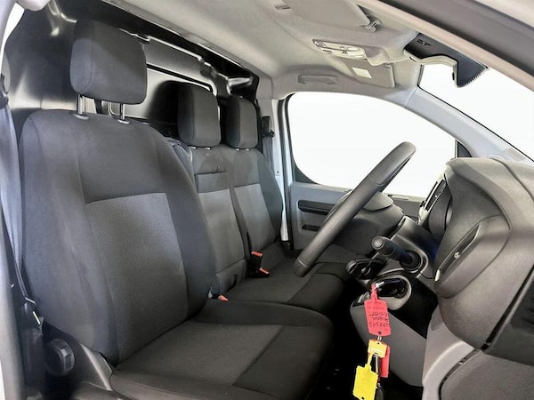 Used Peugeot e-Expert 2022 for sale - 76222638: Photo 13