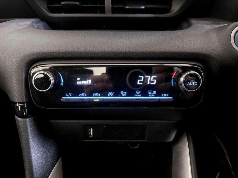 Used Mazda Mazda2 HYBRID 2023 for sale - 76298979: Photo 25