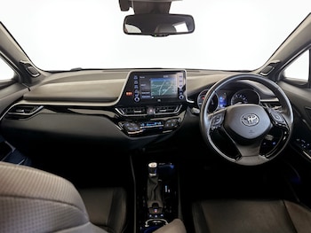 Used Toyota C-HR 2020 for sale - 75545621: Photo
