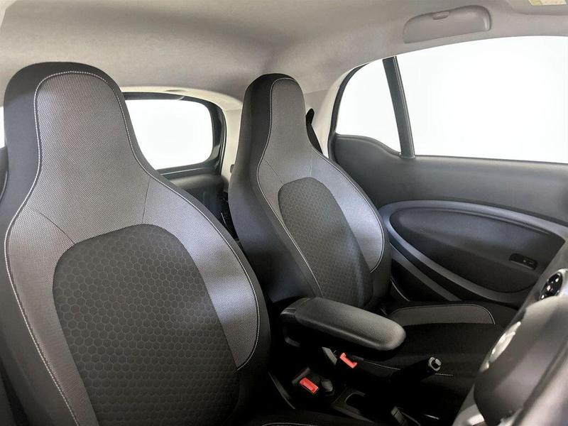 Used smart fortwo 2021 for sale - 76162057: Photo 12