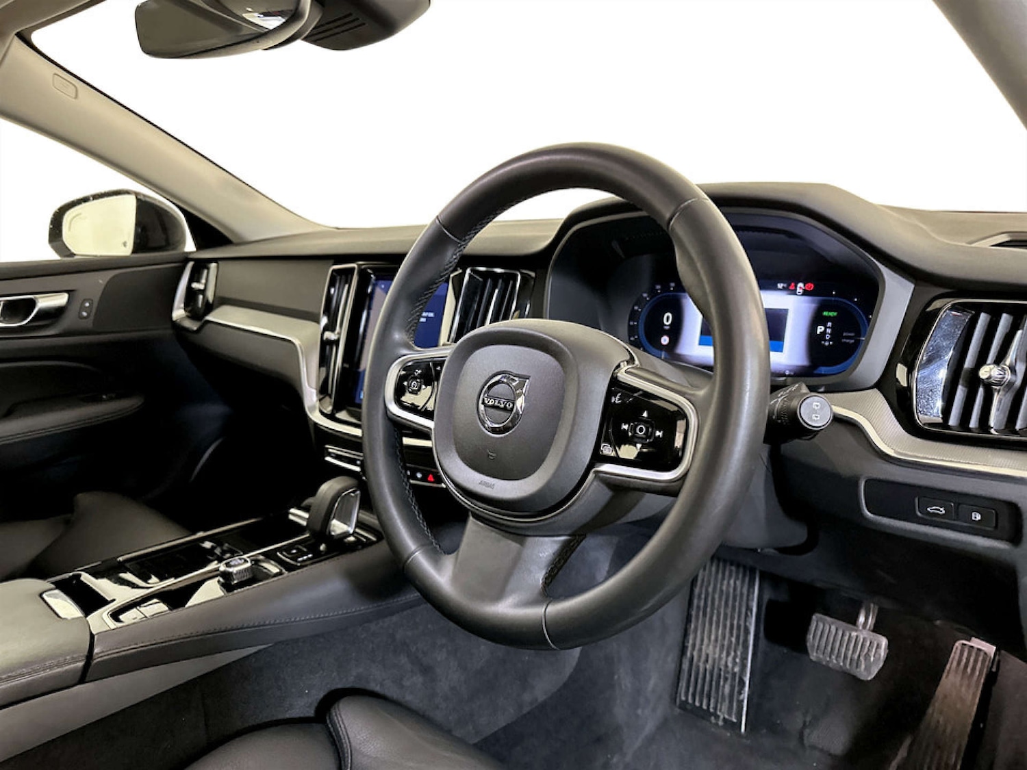 Used Volvo V60 2022 for sale - 77185629: Photo 14