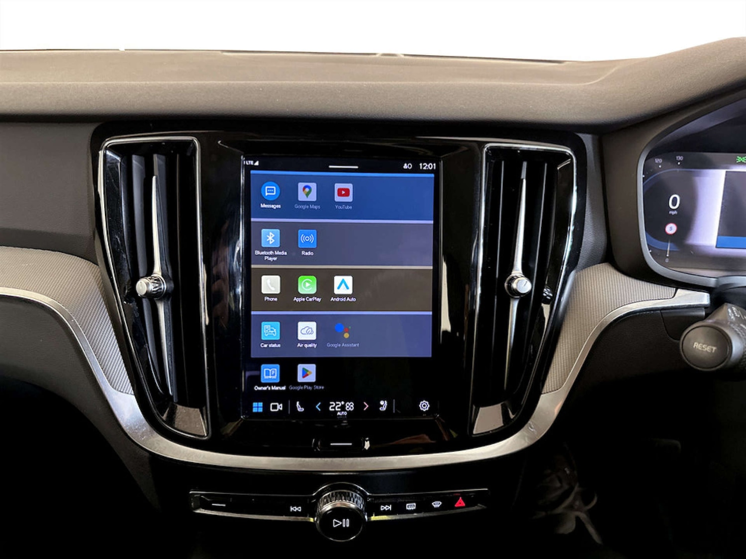 Used Volvo V60 2022 for sale - 77185629: Photo 21