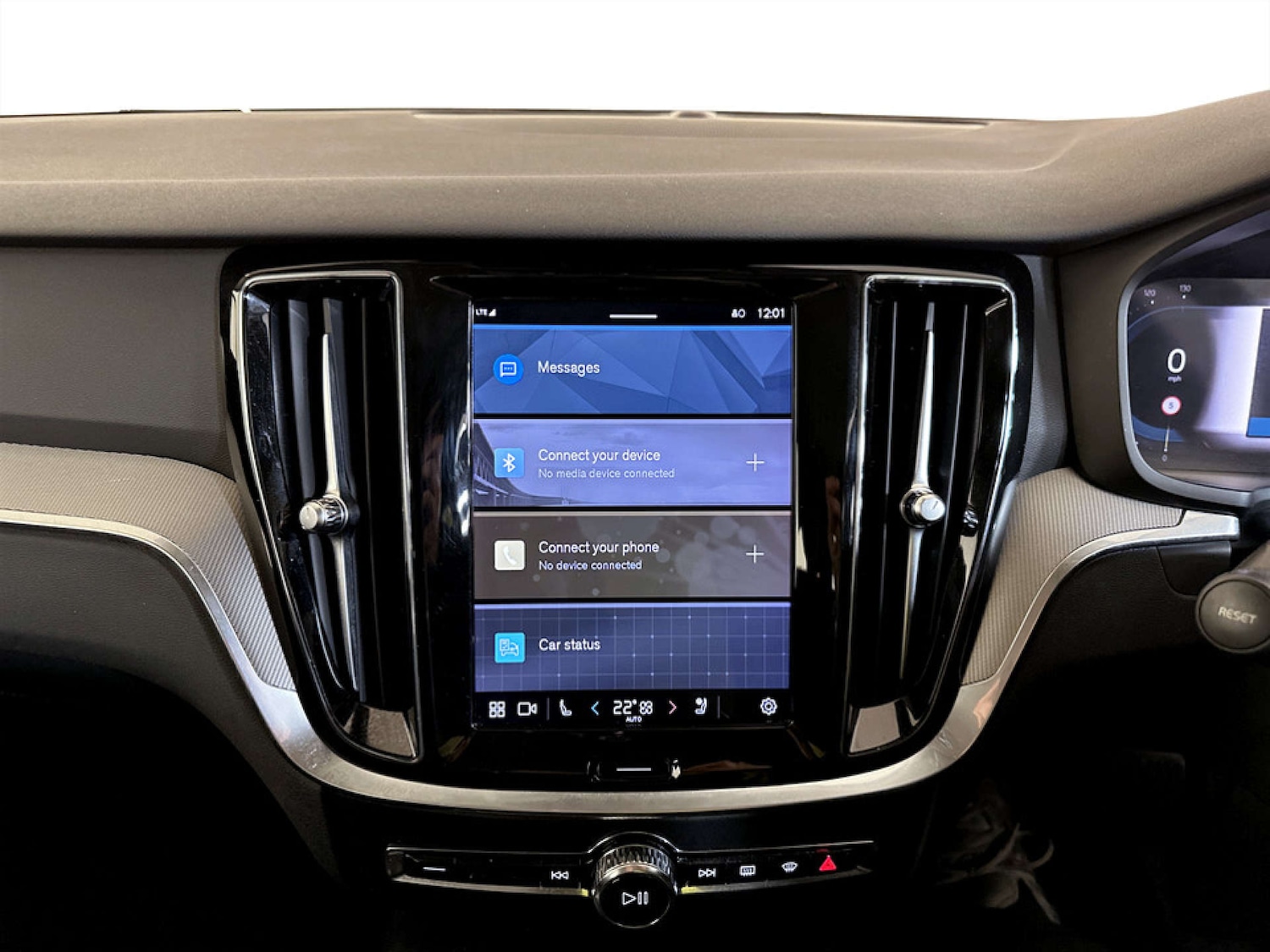 Used Volvo V60 2022 for sale - 77185629: Photo 22