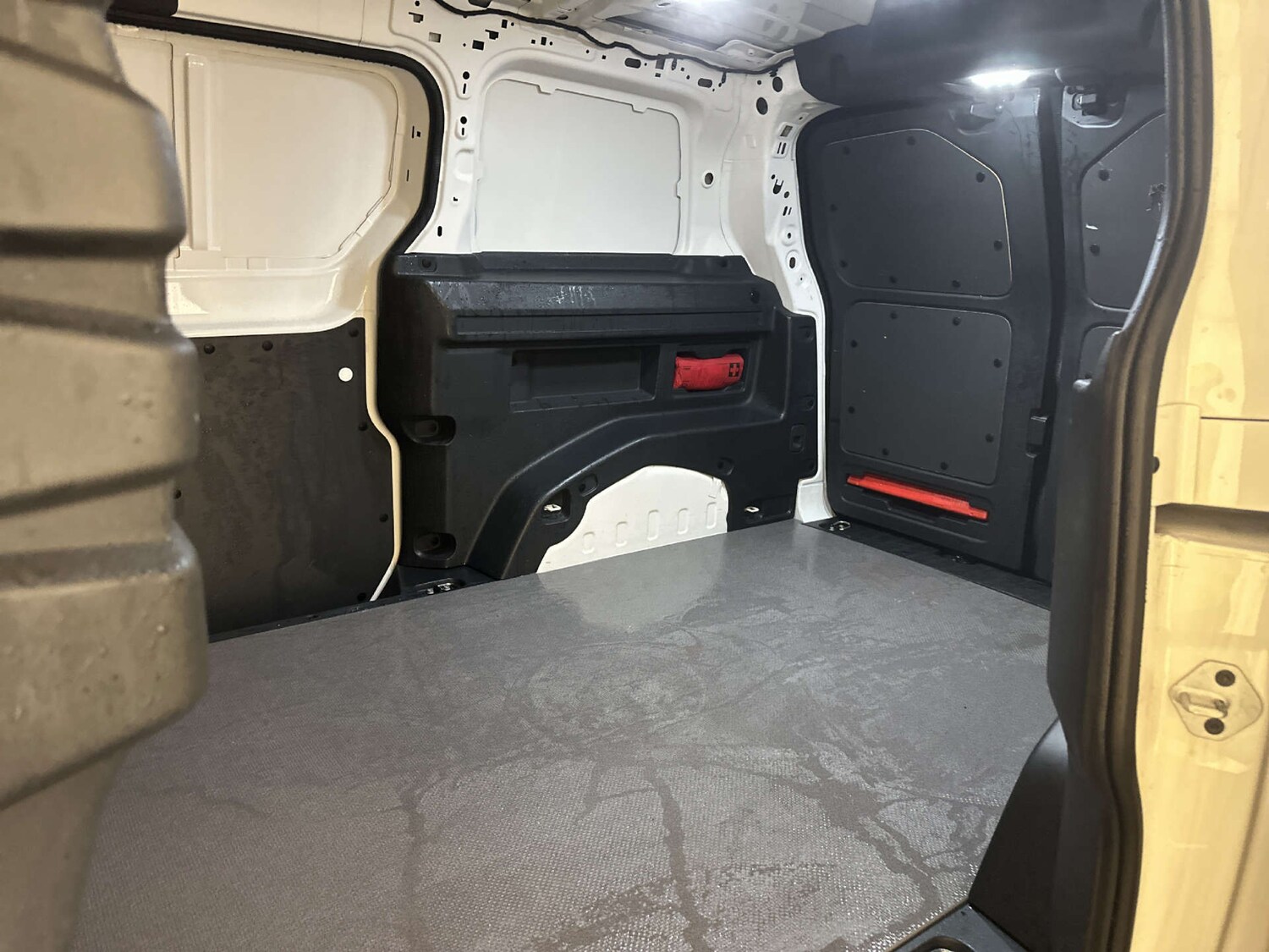 Used Volkswagen ID.Buzz 2024 for sale - 78027703: Photo 13