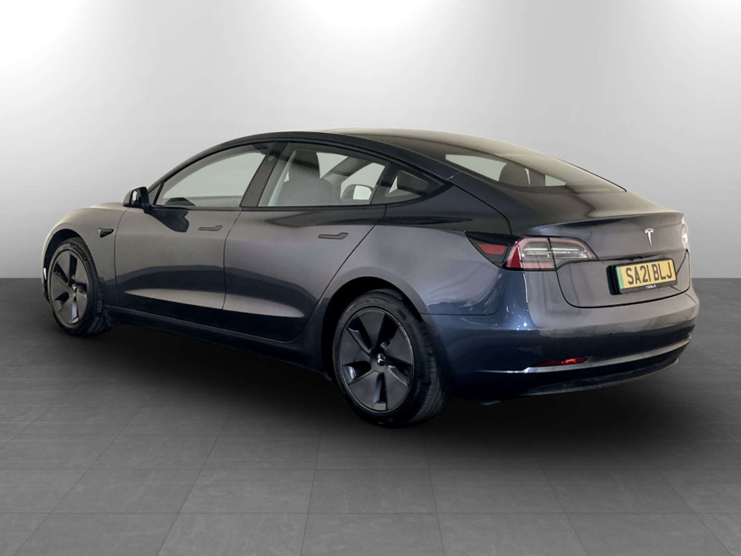 Used Tesla Model 3 2021 for sale - 77221009: Photo 8