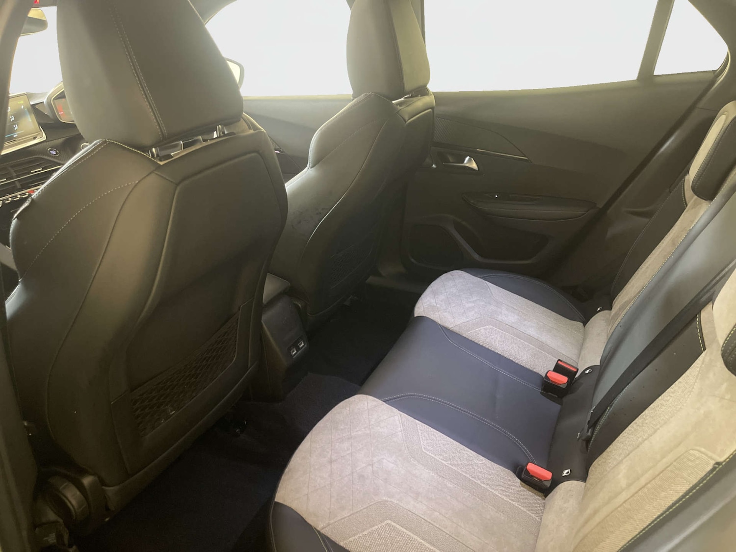 Used Peugeot 2008 2021 for sale - 77930571: Photo 15