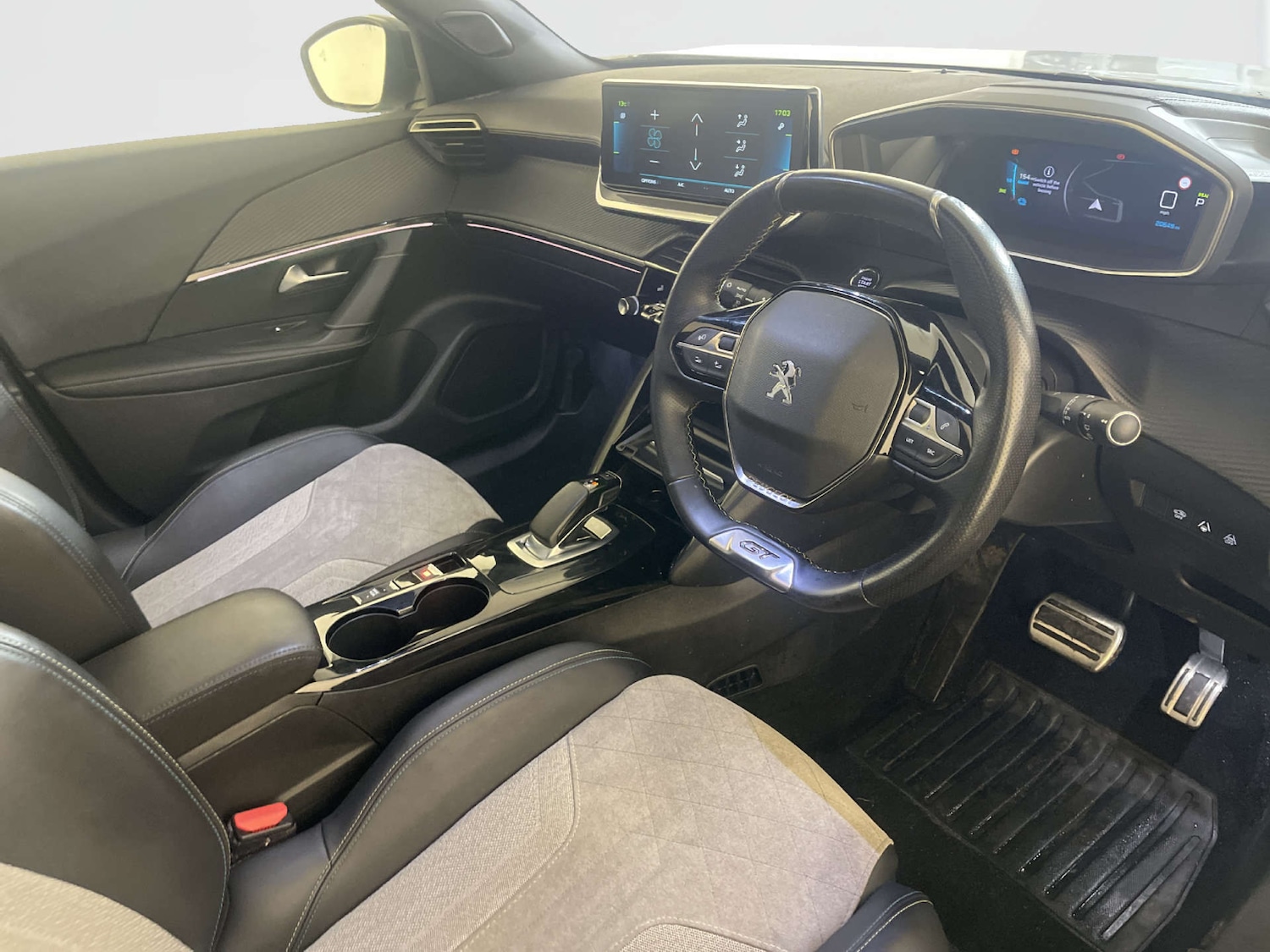 Used Peugeot 2008 2021 for sale - 77930571: Photo 16