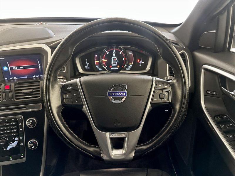 Used Volvo XC60 2017 for sale - 76156769: Photo 15